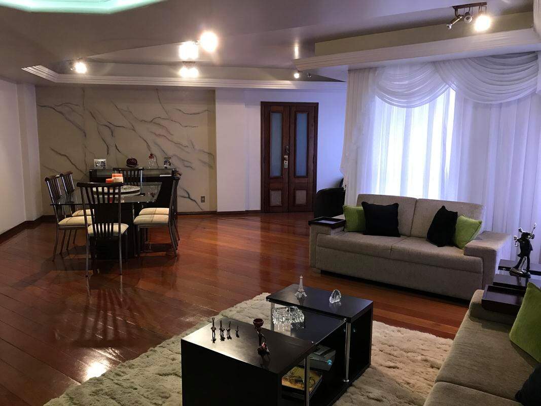 Apartamento à venda no Centro: Apartamento à venda, Centro - Divinópolis/MG